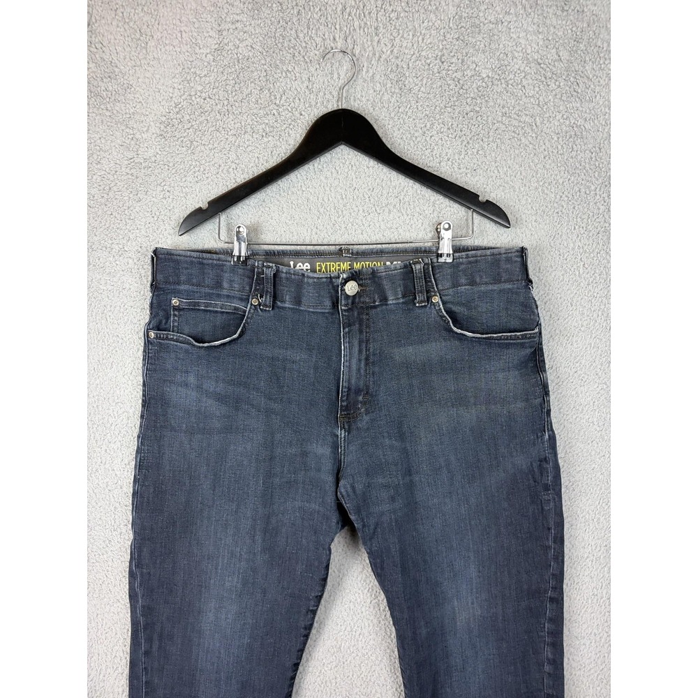 Lee Extreme Motion MVP Jeans Mens 40x30 Blue Medium Wash Tapered Stretch Denim